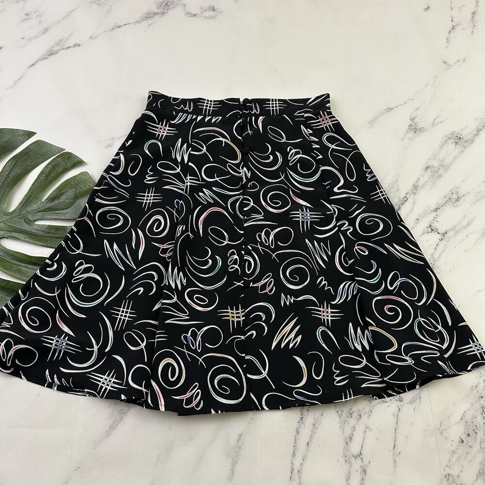 TM Sport Womens Vintage 90s Mini Skirt Size 6 Black Swirl Print Button Front